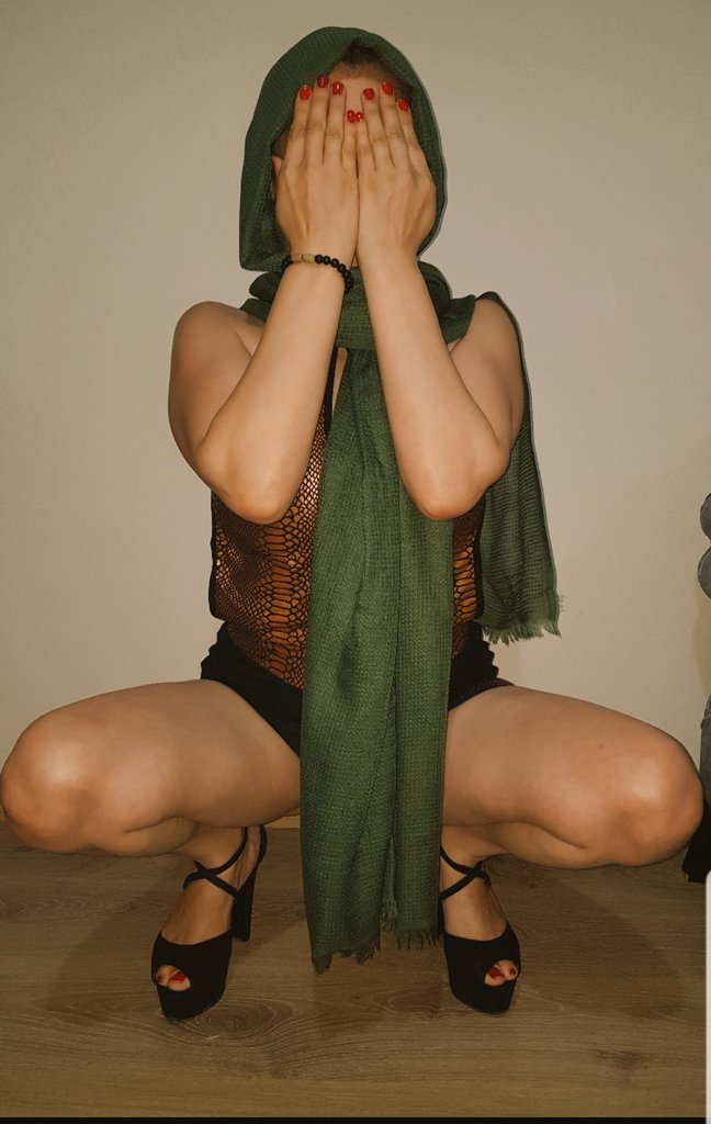 Tesettürlü Üçyol Escort Mine